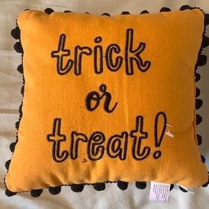 Trick or Treat Pillow